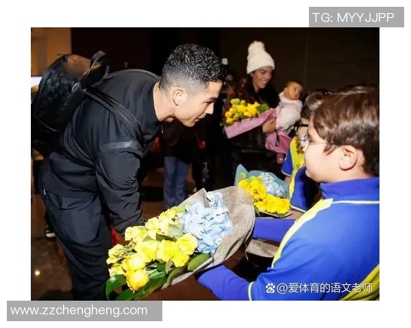 足球球星回家仪式掀起热潮 球迷齐聚送上盛大欢迎礼遇